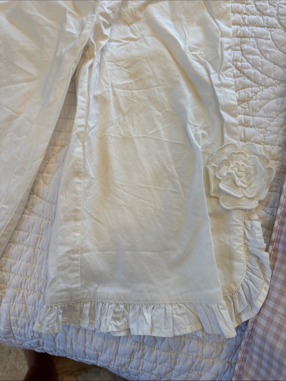 Zara White Floral Appliqué Ruffle Hem Kids Pants - Picture 3 of 4